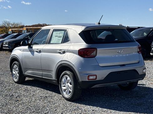 New 2026 Hyundai Venue SE image 14