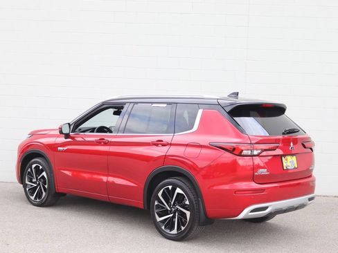 Used 2025 Mitsubishi Outlander 4WD Plug-In Hybrid image 42