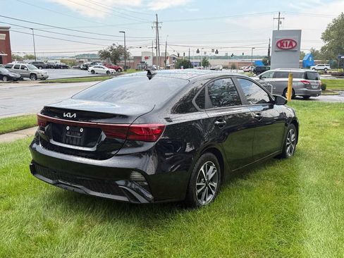 Used 2023 Kia Forte LXS FWD image 5