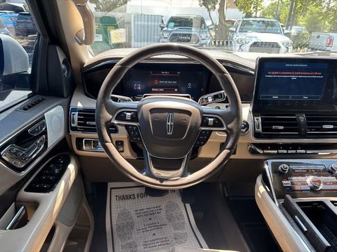 Used 2022 Lincoln Navigator Reserve AWD/4WD image 36