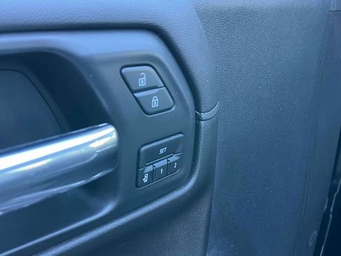 Used 2022 GMC Sierra 1500 SLT w/ SLT Premium Package image 24