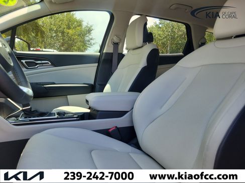 Certified 2025 Kia Sportage EX FWD image 25