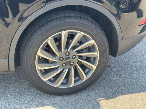 Used 2023 Lincoln Corsair Reserve w/ Equipment Group 201A image 9