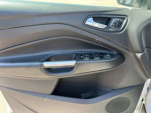 Used 2015 Ford Escape Titanium w/ Equipment Group 301A AWD/4WD image 21
