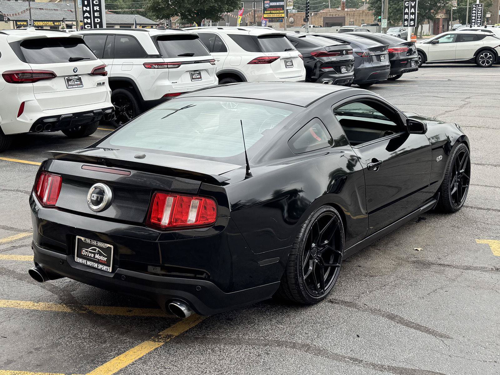 Used 2012 Ford Mustang GT Premium w/ HID Headlamps & Security Pkg RWD image 13