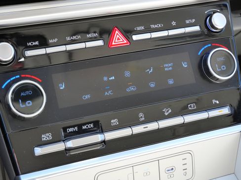 Certified 2025 Hyundai Santa Fe SEL image 24