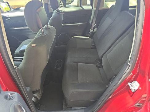 Used 2015 Jeep Patriot Latitude FWD image 16