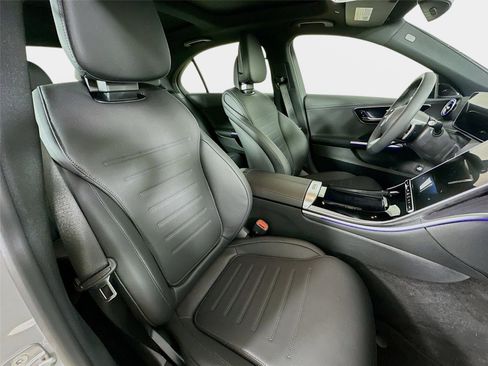Used 2025 Mercedes-Benz C 300 4MATIC Sedan image 37