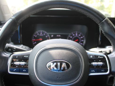 Used 2021 Kia Sorento S w/ Panoramic Sunroof Package FWD image 24