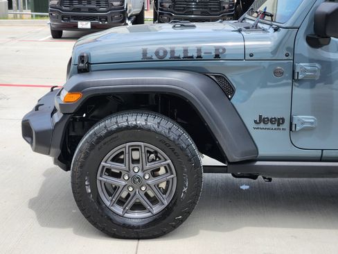 Used 2024 Jeep Wrangler Unlimited Sport AWD/4WD image 10