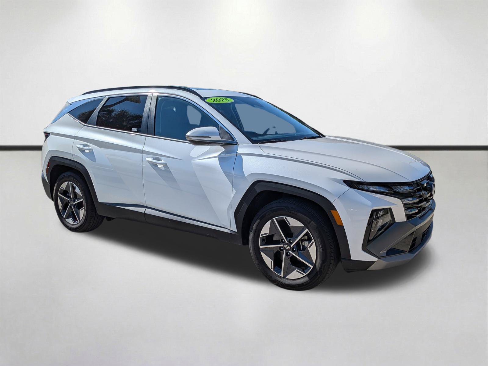 Used 2025 Hyundai Tucson SEL FWD image 2