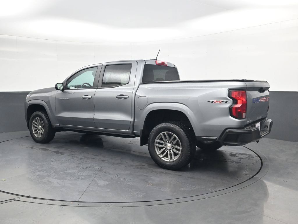Used 2023 Chevrolet Colorado LT AWD/4WD image 10