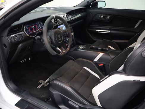 Used 2021 Ford Mustang Shelby GT500 w/ Technology Package image 24