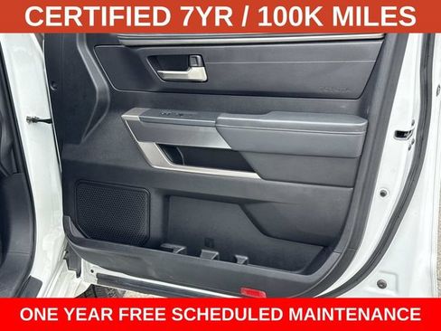 Used 2022 Toyota Tundra SR5 w/ SR5 Convenience Package AWD/4WD image 8