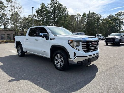 Used 2025 GMC Sierra 1500 SLT RWD image 4