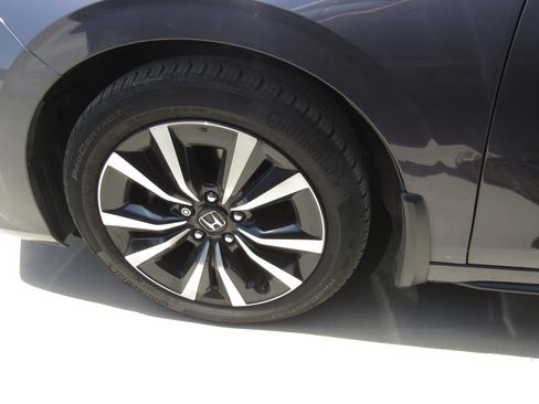 Certified 2024 Honda Civic EX-L image 5