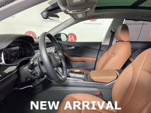 Used 2023 Audi Q8 Prestige w/ Prestige Package image 9