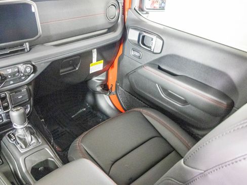 New 2026 Jeep Wrangler Unlimited Rubicon image 30