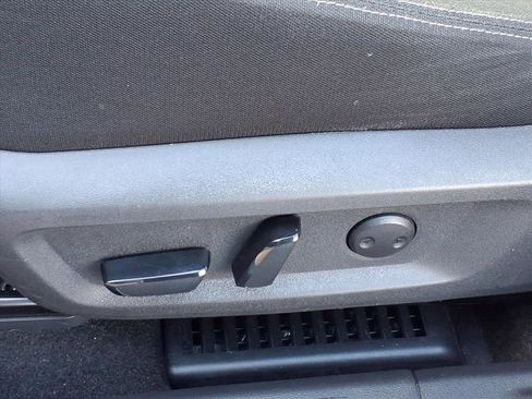 Certified 2023 Nissan Rogue SV image 16