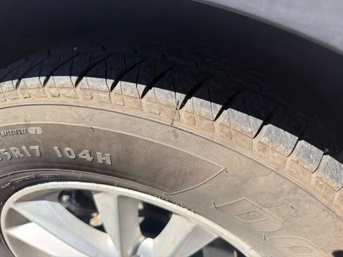 Used 2019 Kia Sorento AWD V6 image 11