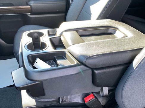 Used 2021 Chevrolet Silverado 1500 LT image 25