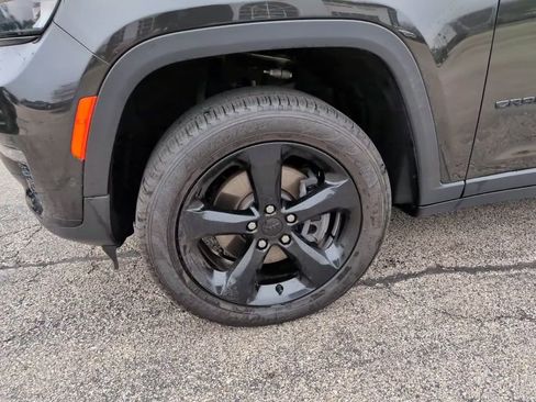Certified 2025 Jeep Grand Cherokee L Limited w/ Luxury Tech Group II AWD/4WD image 15