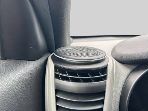 Used 2018 Kia Soul image 28