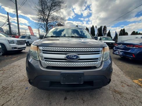 Used 2013 Ford Explorer XLT image 8