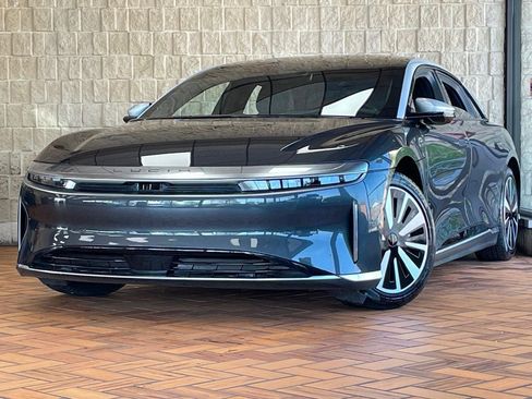 Used 2023 Lucid Air Grand Touring image 2