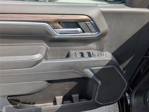 Used 2023 Chevrolet Silverado 1500 LT AWD/4WD image 18
