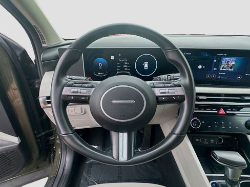 Used 2025 Hyundai Tucson SEL FWD image 8