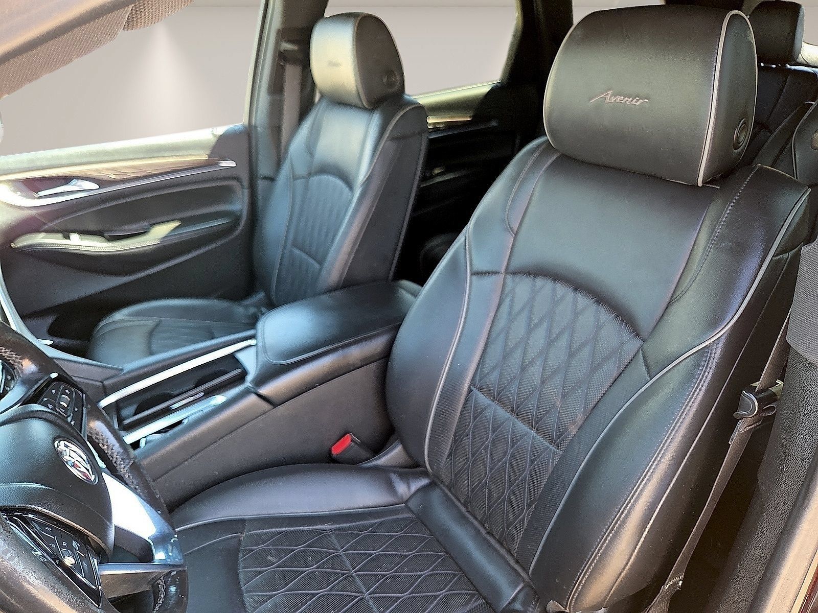 Used 2023 Buick Enclave Avenir AWD/4WD image 16