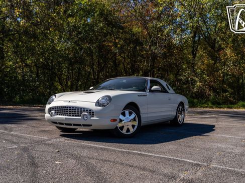 Used 2002 Ford Thunderbird image 6