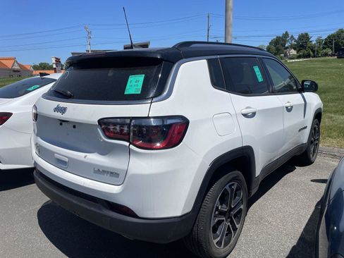 Used 2022 Jeep Compass Limited AWD/4WD image 5