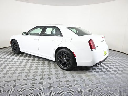 Used 2023 Chrysler 300 Touring L w/ Popular Equipment Group image 4