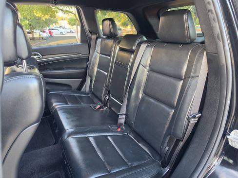 Used 2019 Jeep Grand Cherokee Limited AWD/4WD image 18