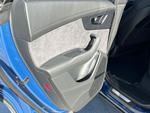 New 2025 Audi RS Q8 performance image 15