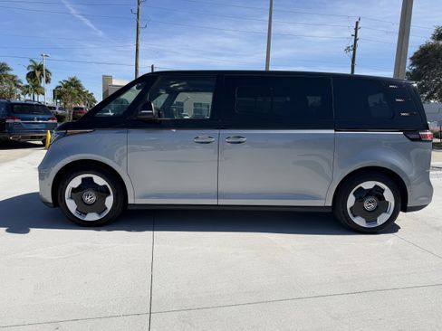 New 2025 Volkswagen ID. Buzz Pro S image 6