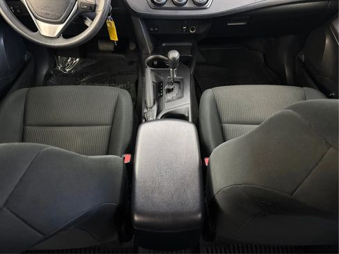 Used 2018 Toyota RAV4 LE w/ All Weather Liner Package AWD/4WD image 22