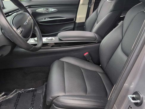 Used 2025 Genesis GV70 2.5T AWD/4WD image 16