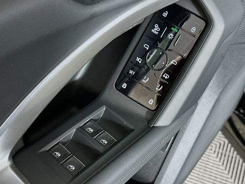 New 2025 Audi Q5 Premium Plus image 18