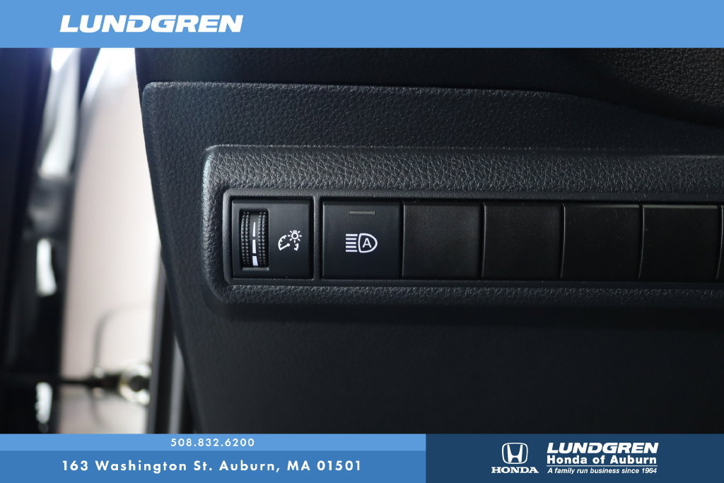 Used 2022 Toyota Corolla SE FWD image 25