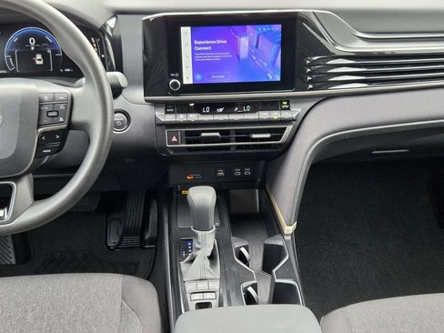 Used 2026 Toyota Camry LE FWD image 17
