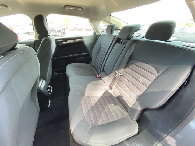 Used 2020 Ford Fusion SE AWD/4WD image 23