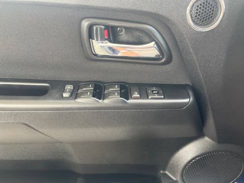 Used 2012 Chevrolet Colorado LT AWD/4WD image 16