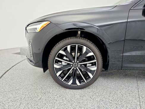 New 2026 Volvo XC60 B5 Ultra w/ Protection Package Premier image 23