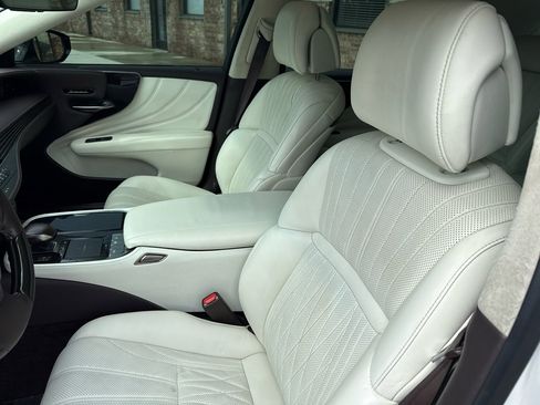Used 2018 Lexus LS 500 image 33