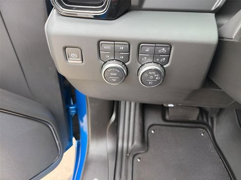 Used 2024 GMC Sierra 1500 AT4 w/ AT4 Premium Package AWD/4WD image 20