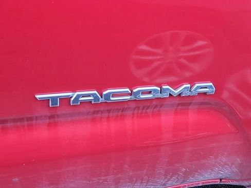 Used 2021 Toyota Tacoma SR5 image 5