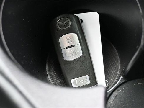 Used 2014 MAZDA MAZDA3 s Grand Touring image 27